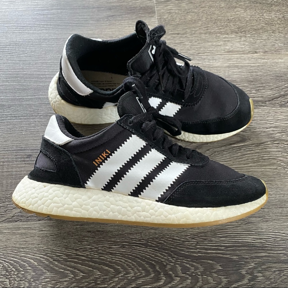 Adidas iniki boost sneaker run vintage look rare 5923 shoes runner